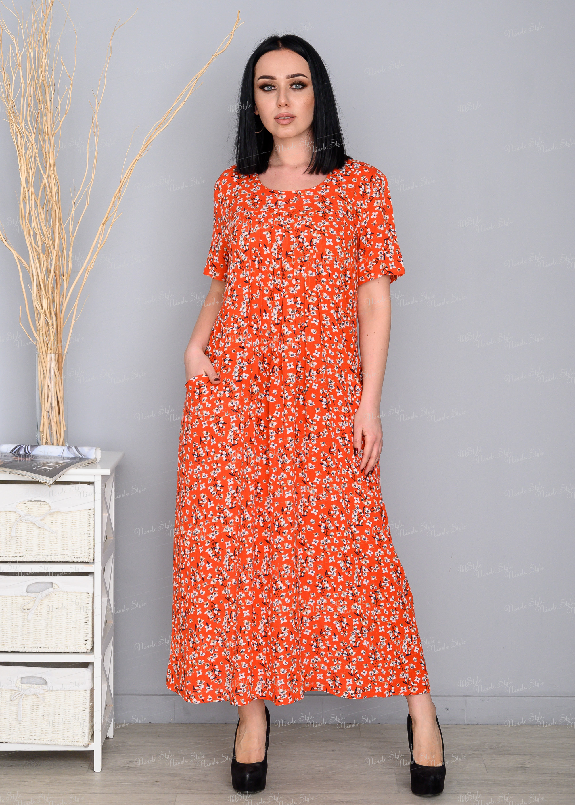 Персиковый